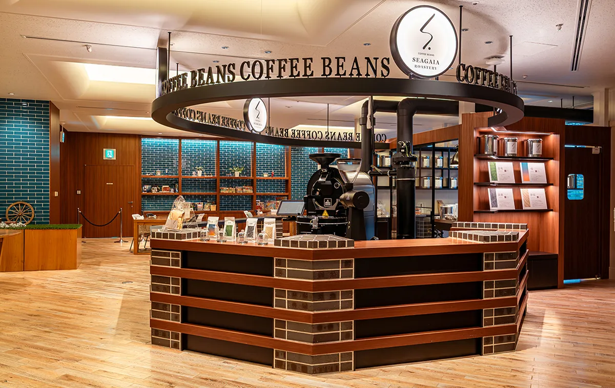 SEAGAIA ROASTERY的商店配有烘焙机